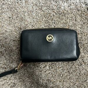Micheal Kors Wristlet